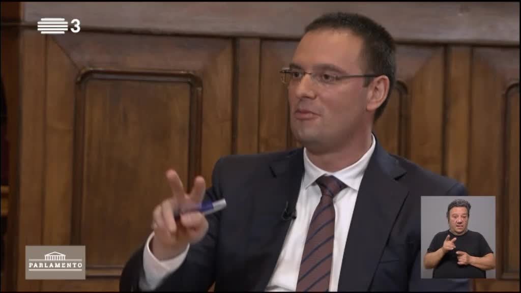 Imagem de Parlamento - 2020