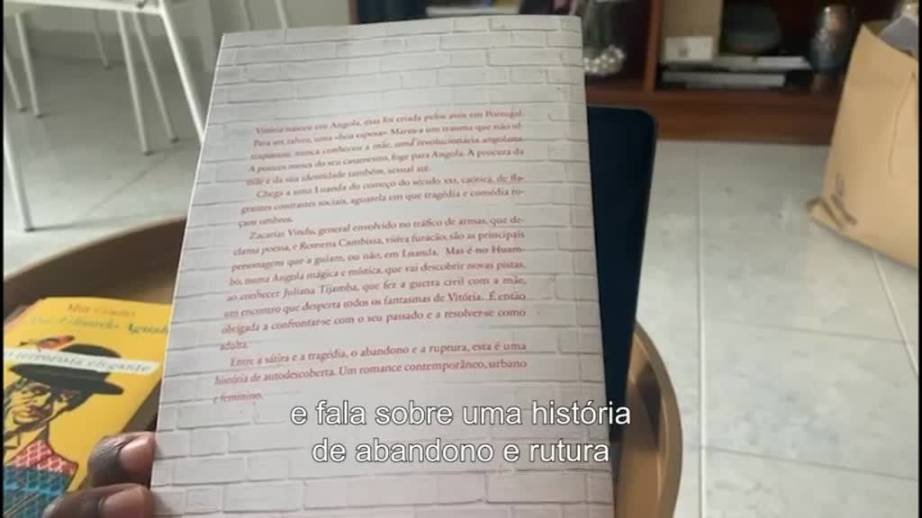 Imagem de Fique em Casa e... Leia - Dino Santiago