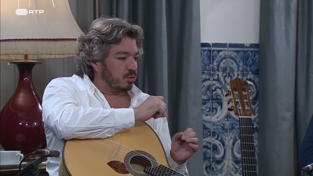 Imagem de Em Casa d´ Amália - Kátia Guerreiro, Rui Veloso, Hélder Moutinho, João Mário Veiga, Pedro de Castro