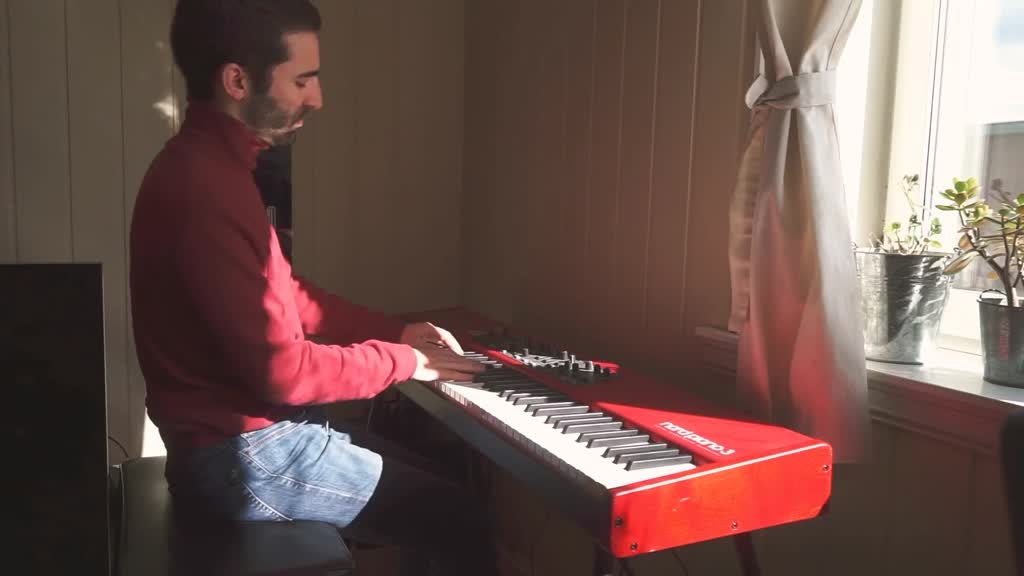 Imagem de Aos Nossos Heróis - Nuno Almeida - Sonata Patética, de Beethoven