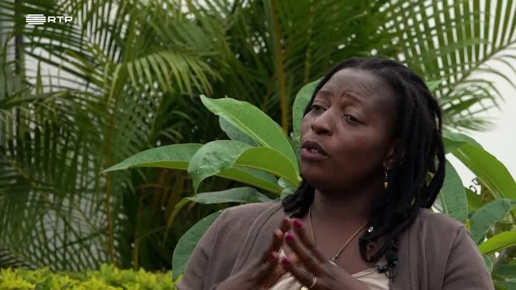 Imagem de Fora de Cena - Casa Velha e Teatro Mapiko: Uma História de Amor Que Deu Certo...