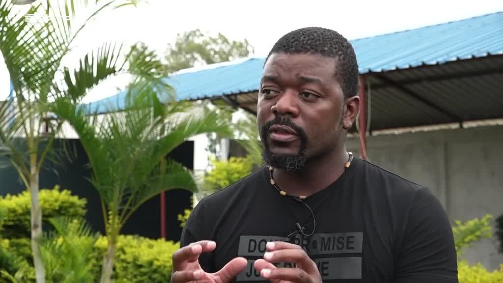 Imagem de Fora de Cena - Mahamba, Luarte