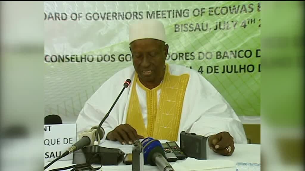 Imagem de África: Os Homens da Presidência - Serifo Nhamadjo