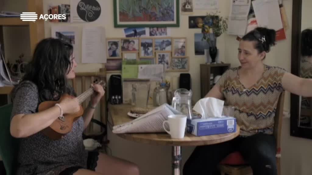 Imagem de Novos Vizinhos (Série 3) - Lições de Checo (República Checa)