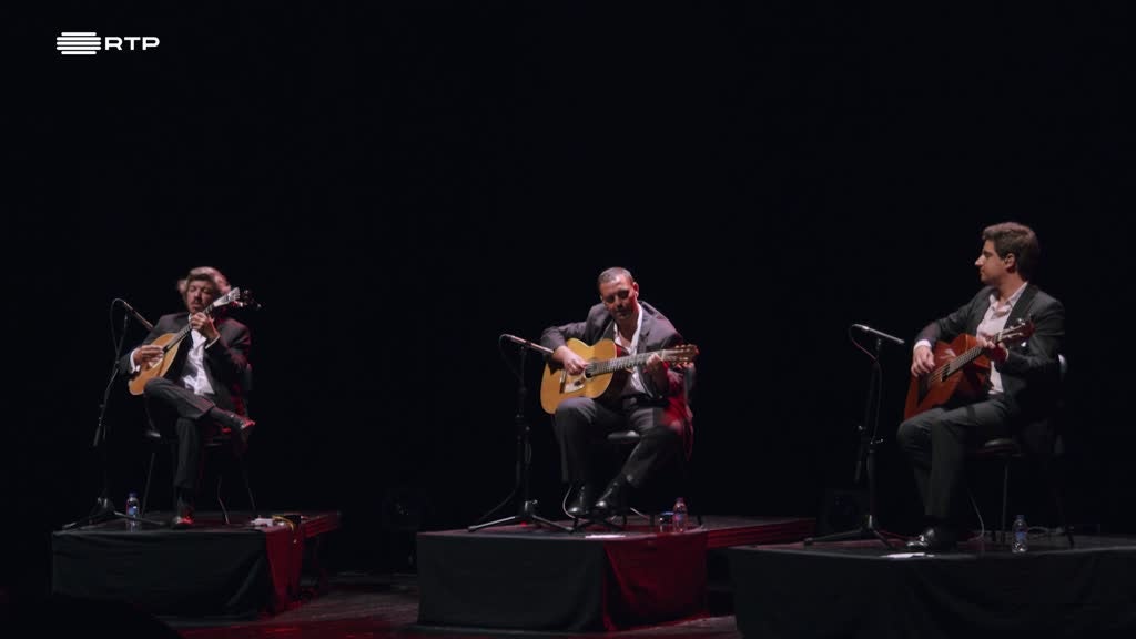 Imagem de O Fado Vai ao Teatro