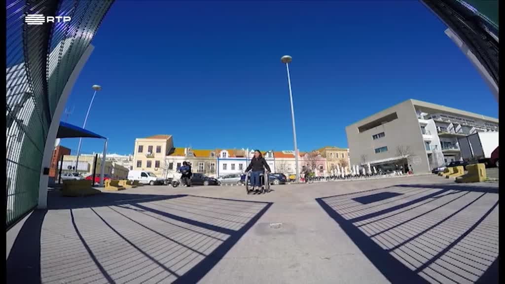 Imagem de Salvador - Podias Ser Tu - Programa com Mónica Rodrigues