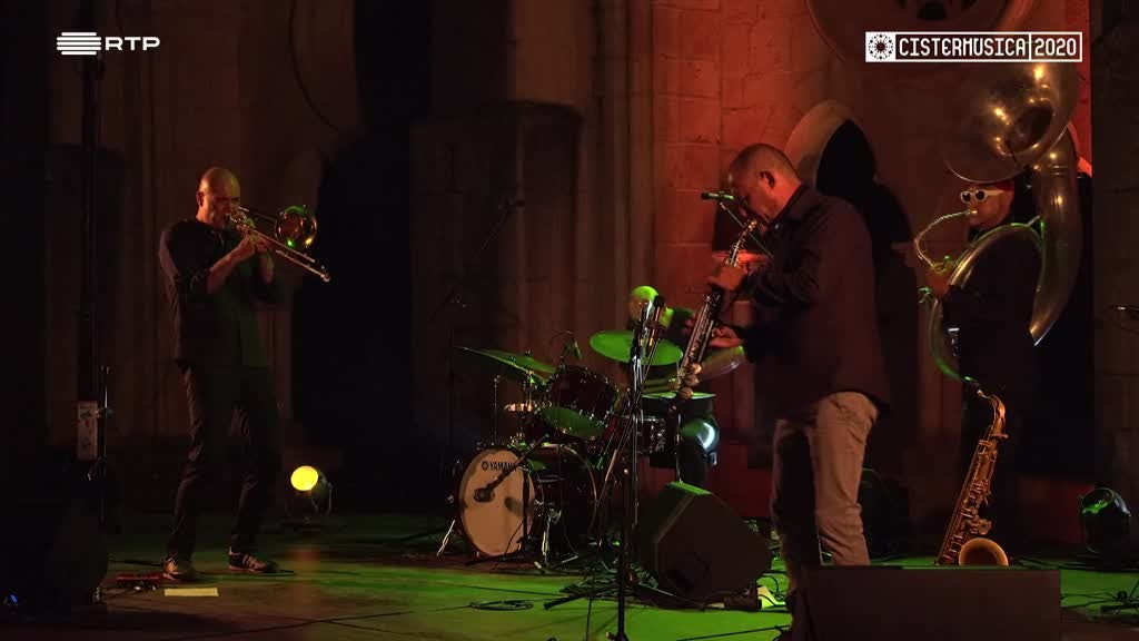 Imagem de Postcards Brass Band