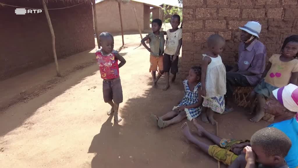 Imagem de Linha da Frente - Escola do Caminho Longo