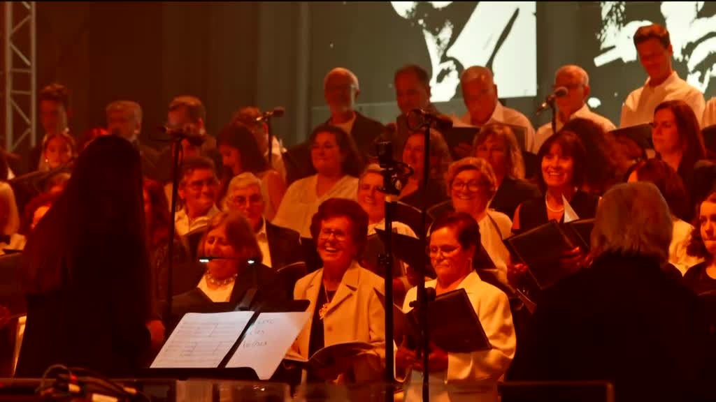Imagem de Outras Histórias - Sem Medo de Mudar, O Coro das Velhas