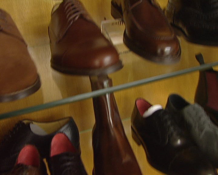 Sarkozy calça sapatos portugueses