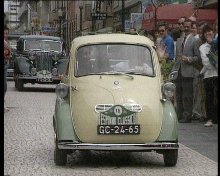 Desfile de carros antigos