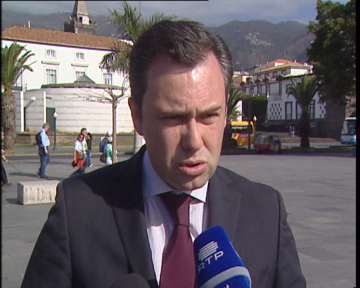 CDS-PP quer debate sobre Transportes