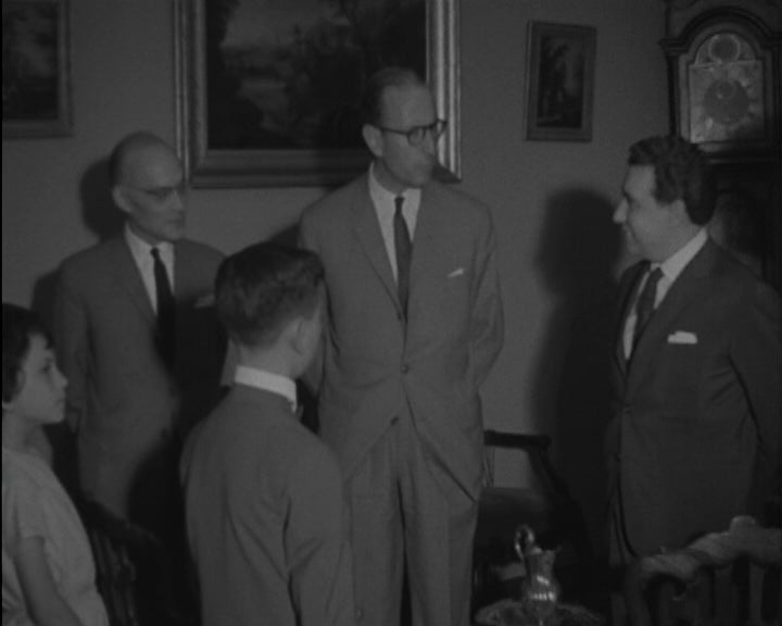 Inocêncio Galvão Teles recebe estudantes premiados