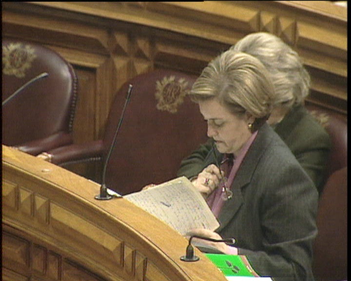 Crimes sexuais contra crianças e jovens debatidos no Parlamento