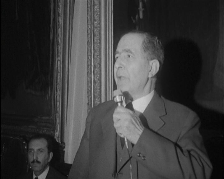 Encerramento do curso de enfermagem no Porto