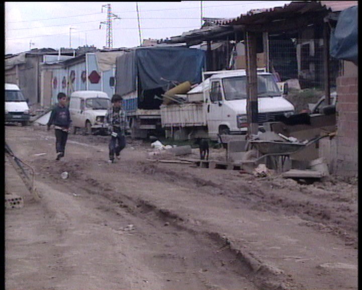 Portugueses em bairro de lata em Madrid