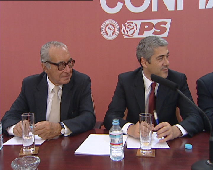 Manuel Alegre pede apoio do PS