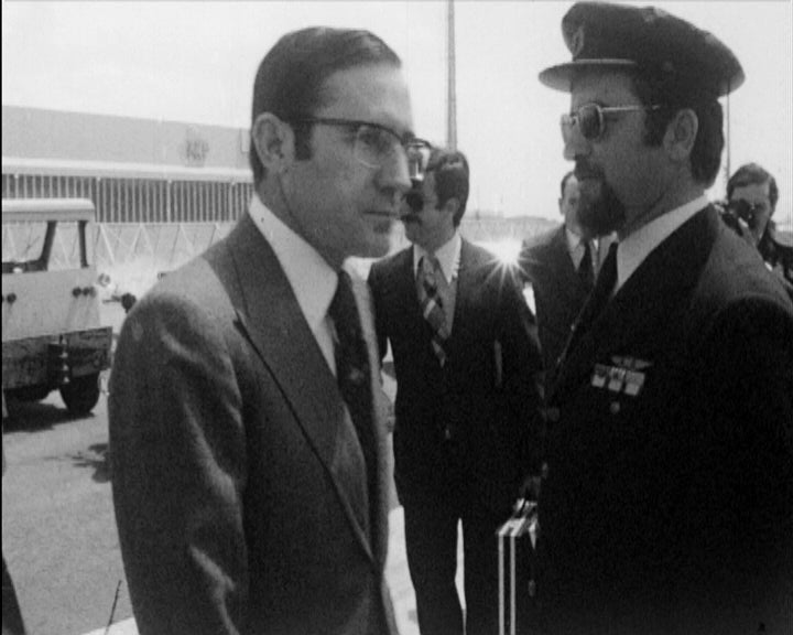 Partida de Ramalho Eanes para o Funchal