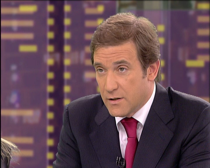 Pedro Passos Coelho critica Ferreira Leite