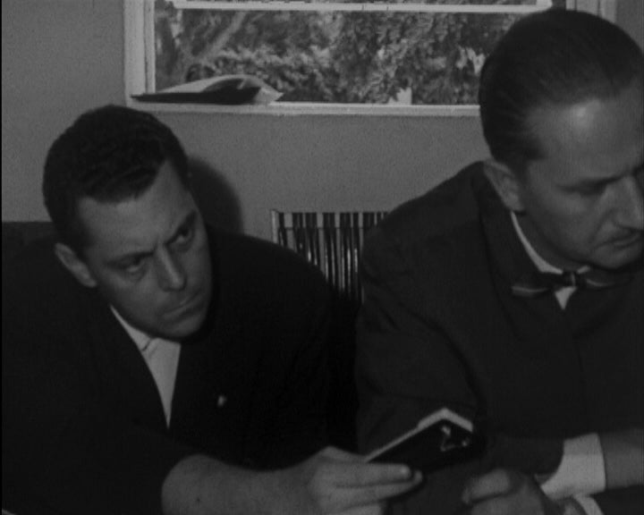 Conferência de imprensa na Cruz Vermelha de Luanda