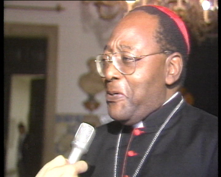 Mário Soares recebe Dom Alexandre do Nascimento