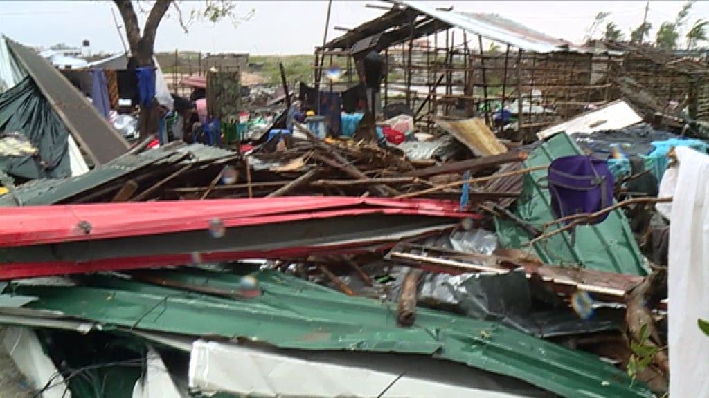 Destruição na Beira