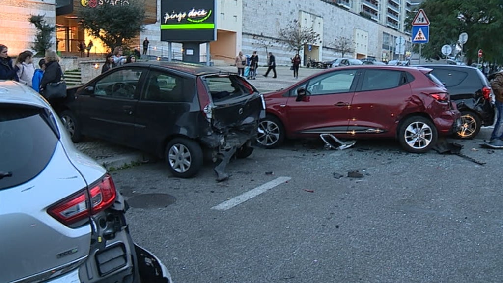 Acidente aparatoso nos Olivais