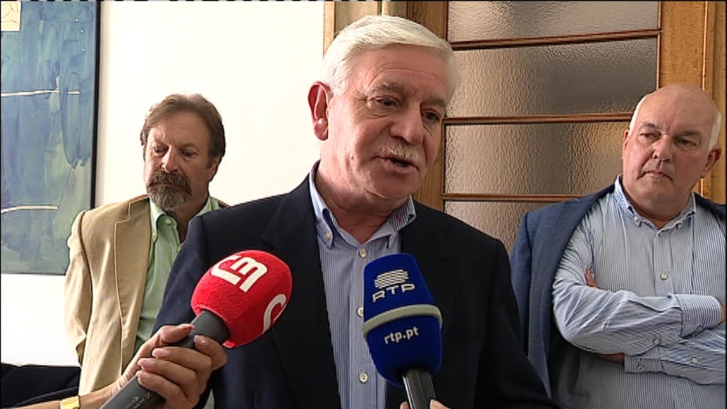 Negociações para regularização de trabalhadores precários