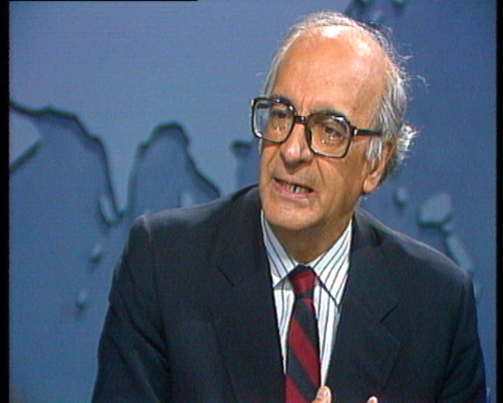 Entrevista a Borges de Macedo