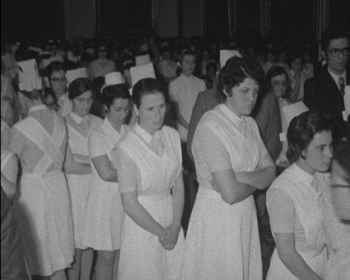 Entrega de diplomas a novas enfermeiras