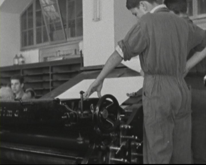 Visita de Américo Tomás às Oficinas de São José