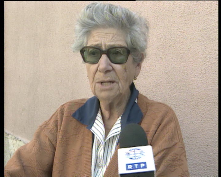 Relação de Amália Rodrigues com os vizinhos