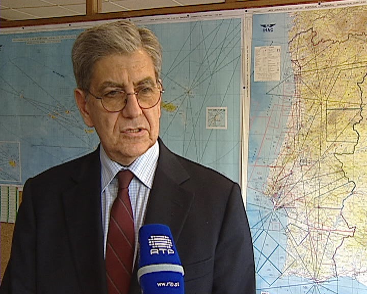 Nuvem de cinzas vulcânicas atinge espaço aéreo português