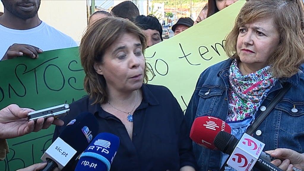 Catarina Martins visita Bairro da Quinta da Lage