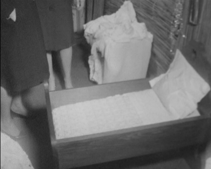 Exposição de berços e enxovais no Porto