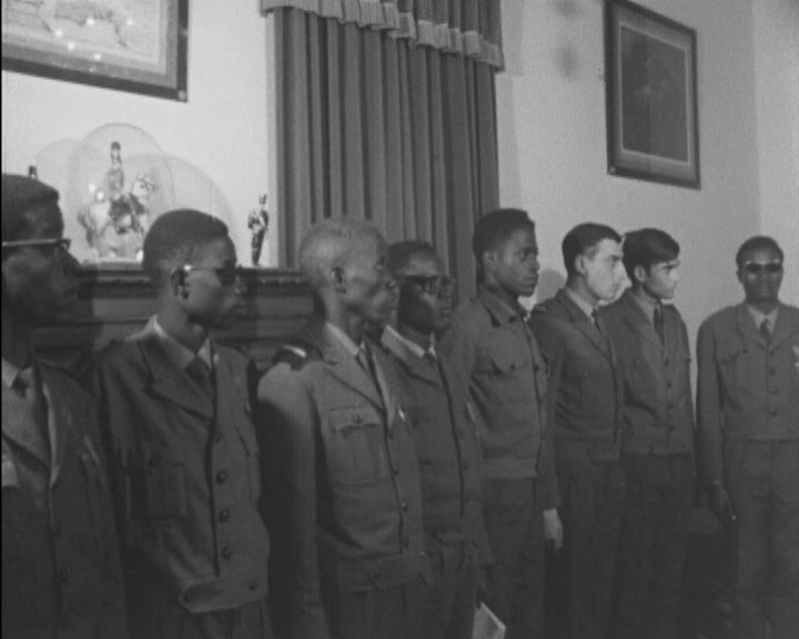 Ministro do Exército recebe heróis do Ultramar