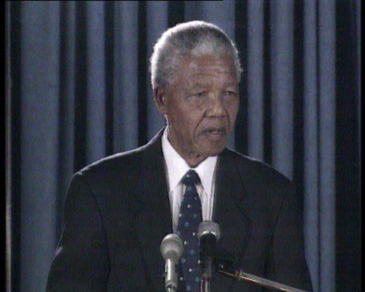 Emigrantes recebem Nelson Mandela