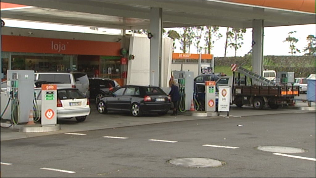 Adiamento do comércio do Gasóleo Colorido nos Açores