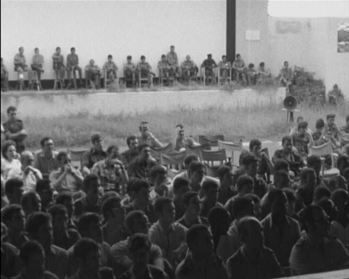 Recital de grupo coral em Mansoa