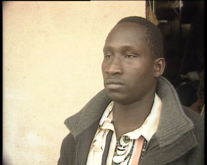 Criança esfaqueada encontra-se livre de perigo