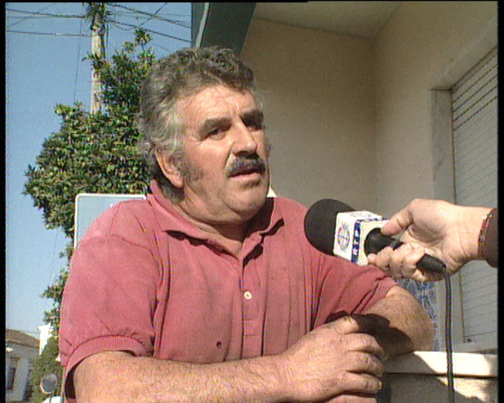 Amigos orgulhosos com a atribuição do Premio Nobel a José Saramago