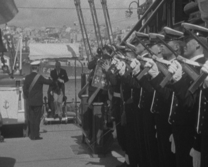 Navio escola Amerigo Vespucci no Tejo