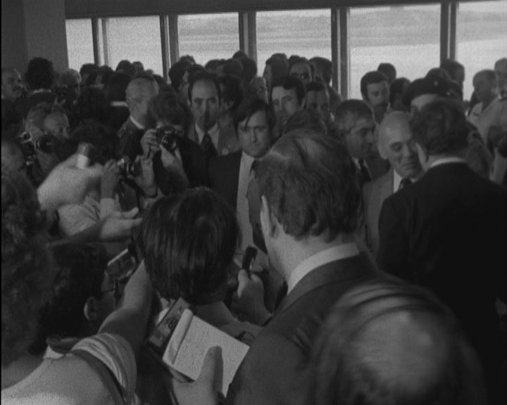 Chegada de delegação portuguesa