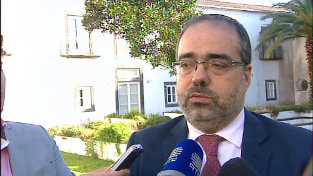 Atraso em exames no Hospital da Horta