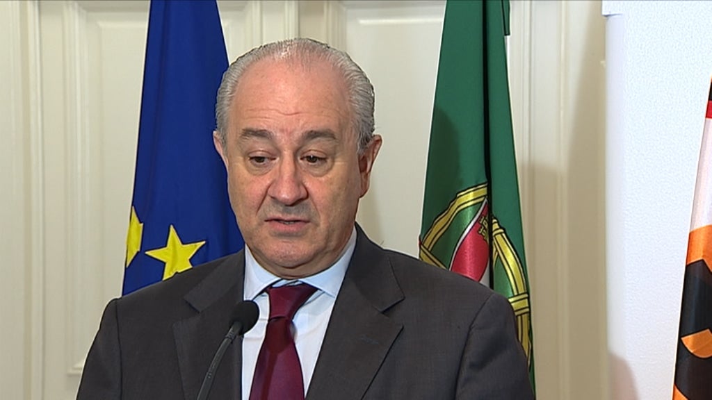 Rui Rio acusa Governo