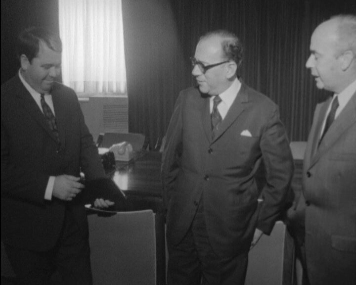 Baltazar Rebelo de Sousa recebe emigrantes portugueses em Lisboa