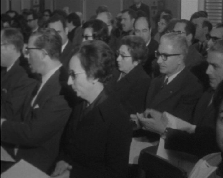 José Hermano Saraiva preside a reunião de professores