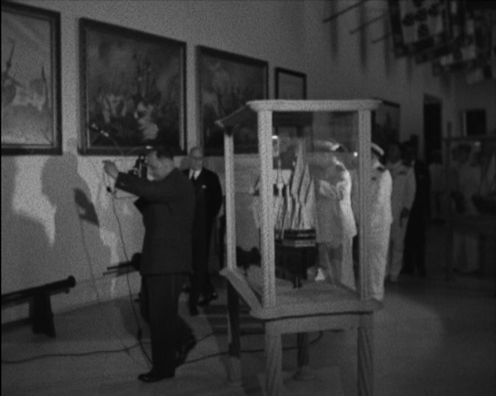 Nieto Antunez visita o Museu de Marinha