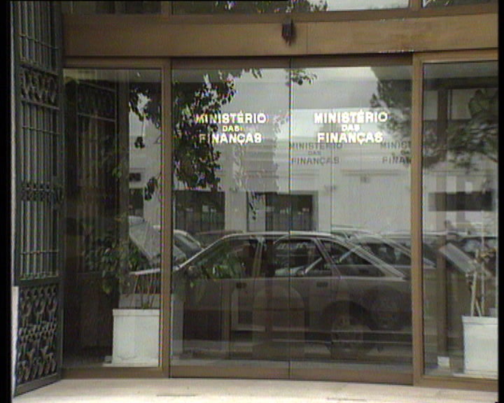 Relatório do BP e do INE