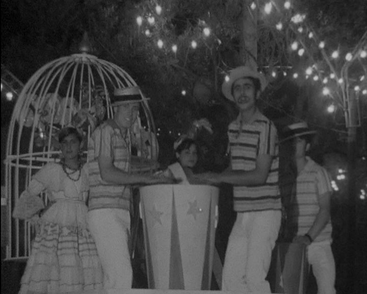 Cortejo alegórico em Olhão